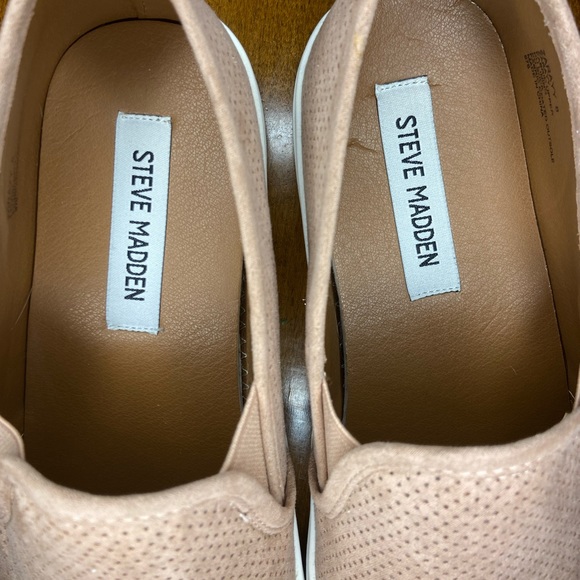 Steve Madden Zarayy Blush Slip-ons - Picture 6 of 8